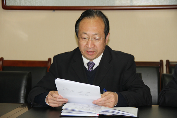 白泽生主席汇报“四届二次”双代会筹备工作情况