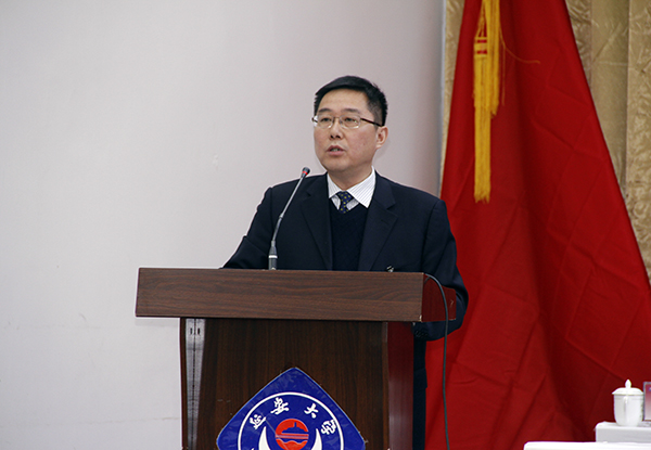 陈华