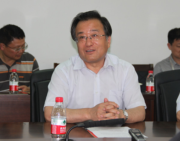 崔智林校长介绍米兰情况