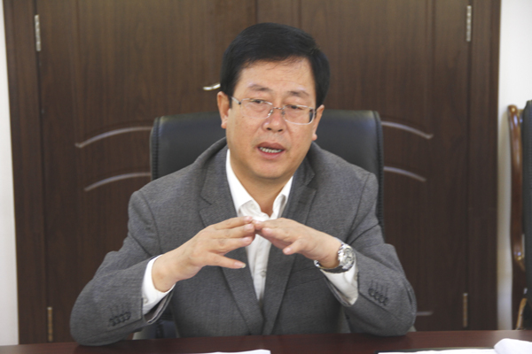 田伏虎副书记介绍米兰情况