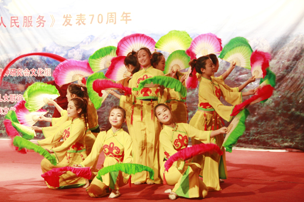 开场舞《山丹丹开花红艳艳》